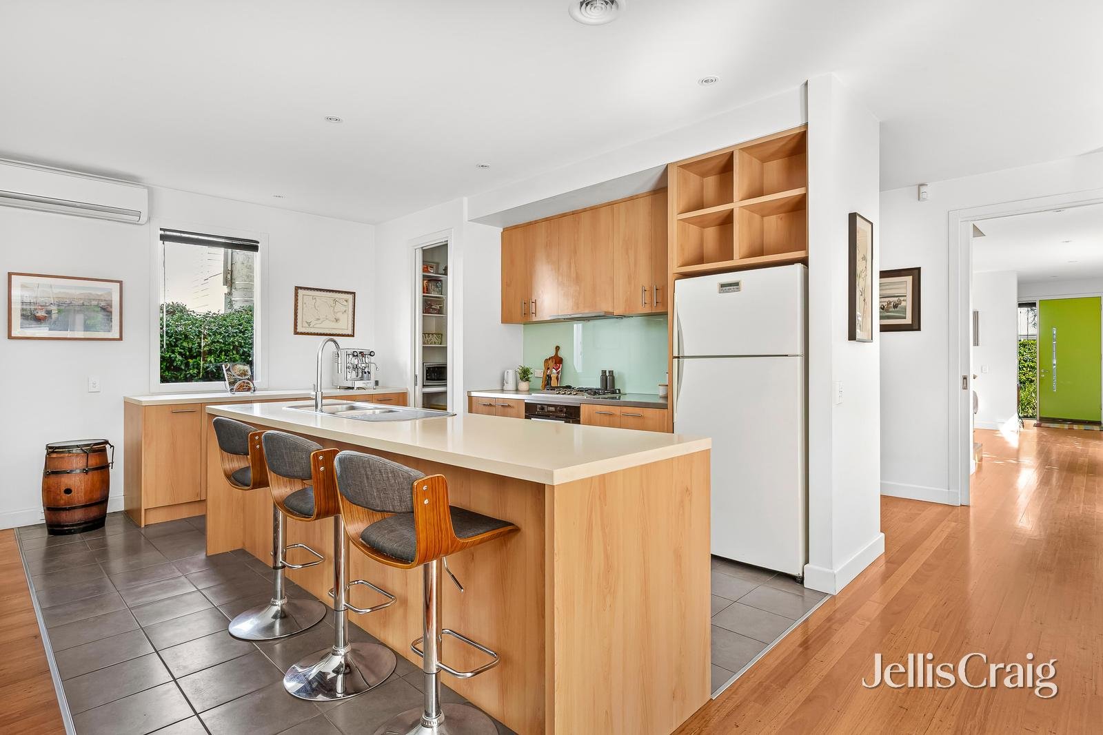 12 Stewart Street, Williamstown image 4