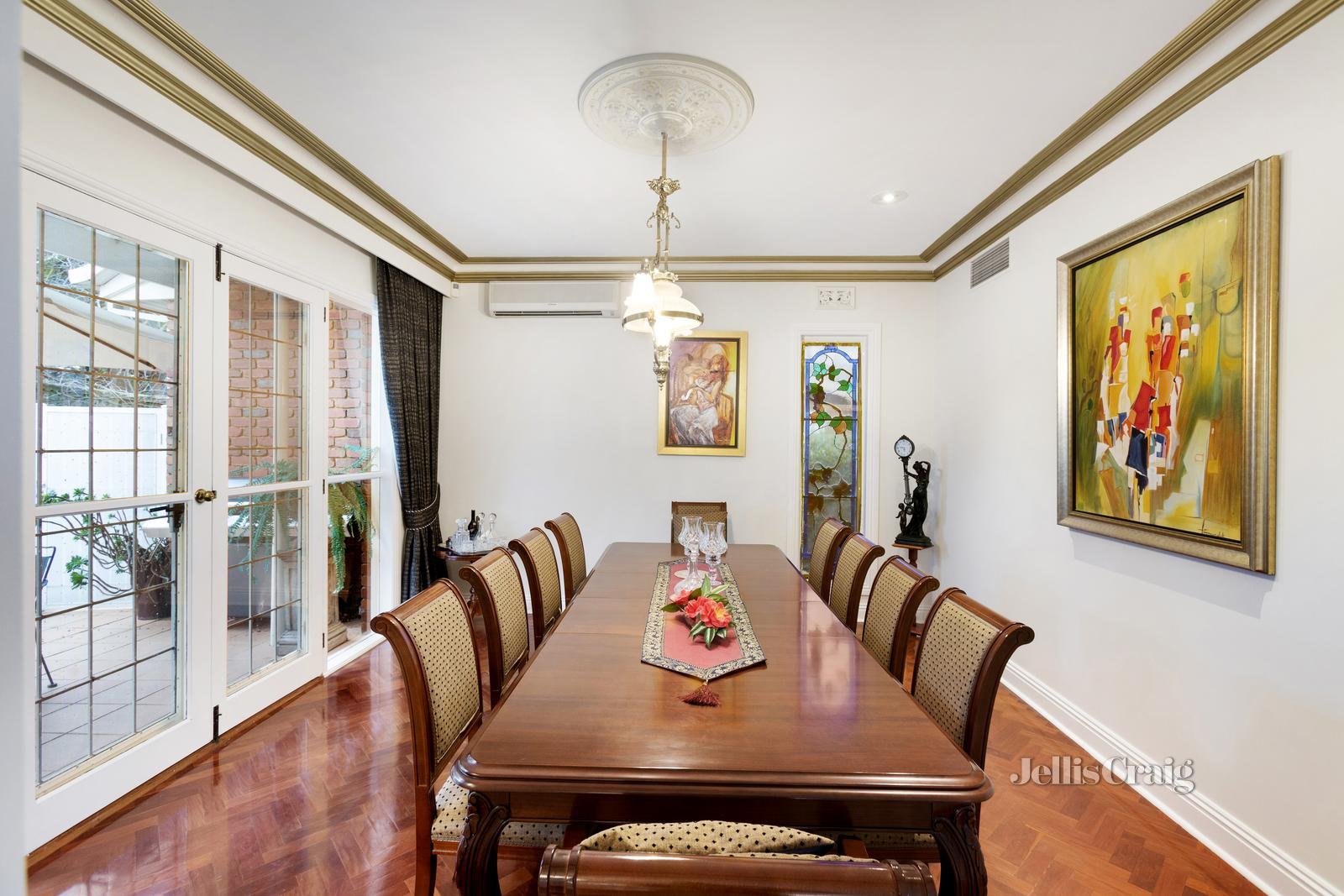 12 Stirling Crescent, Glen&nbsp;Waverley image 3