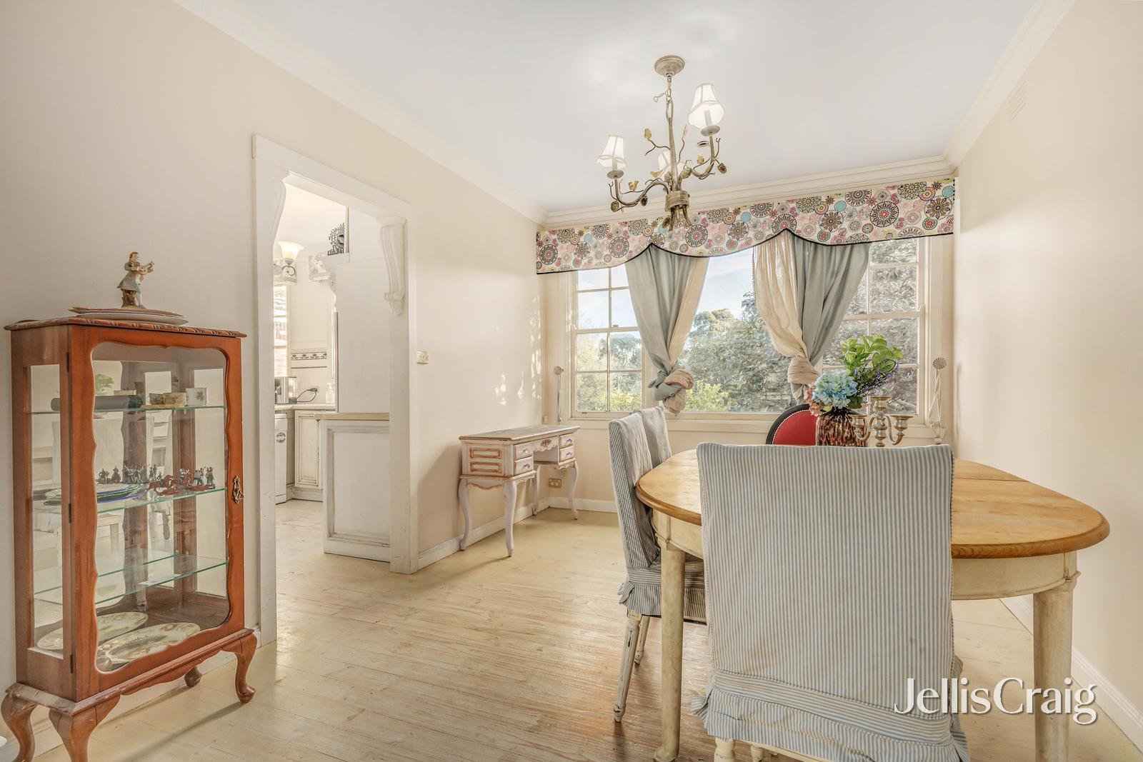 12 Stocks Road, Mount Waverley image 6