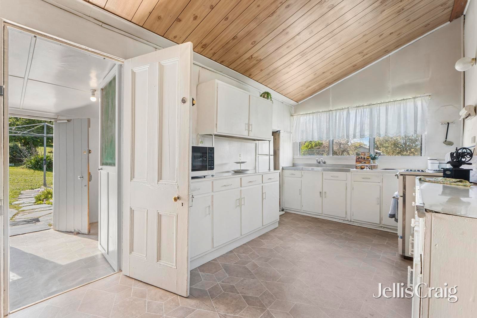 12 Stump Street, Maldon image 4