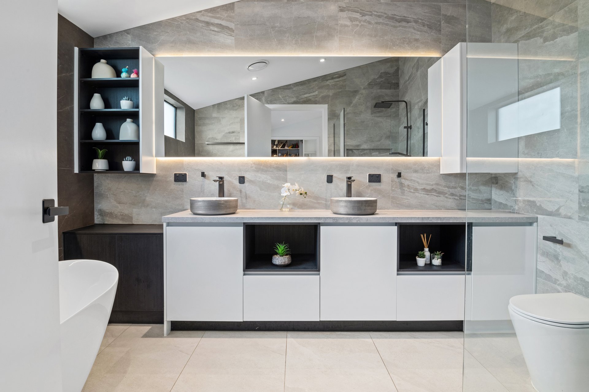Property Gallery Thumbnail 4