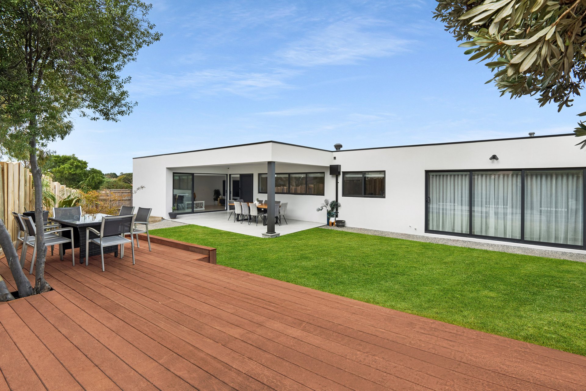 Property Gallery Thumbnail 9