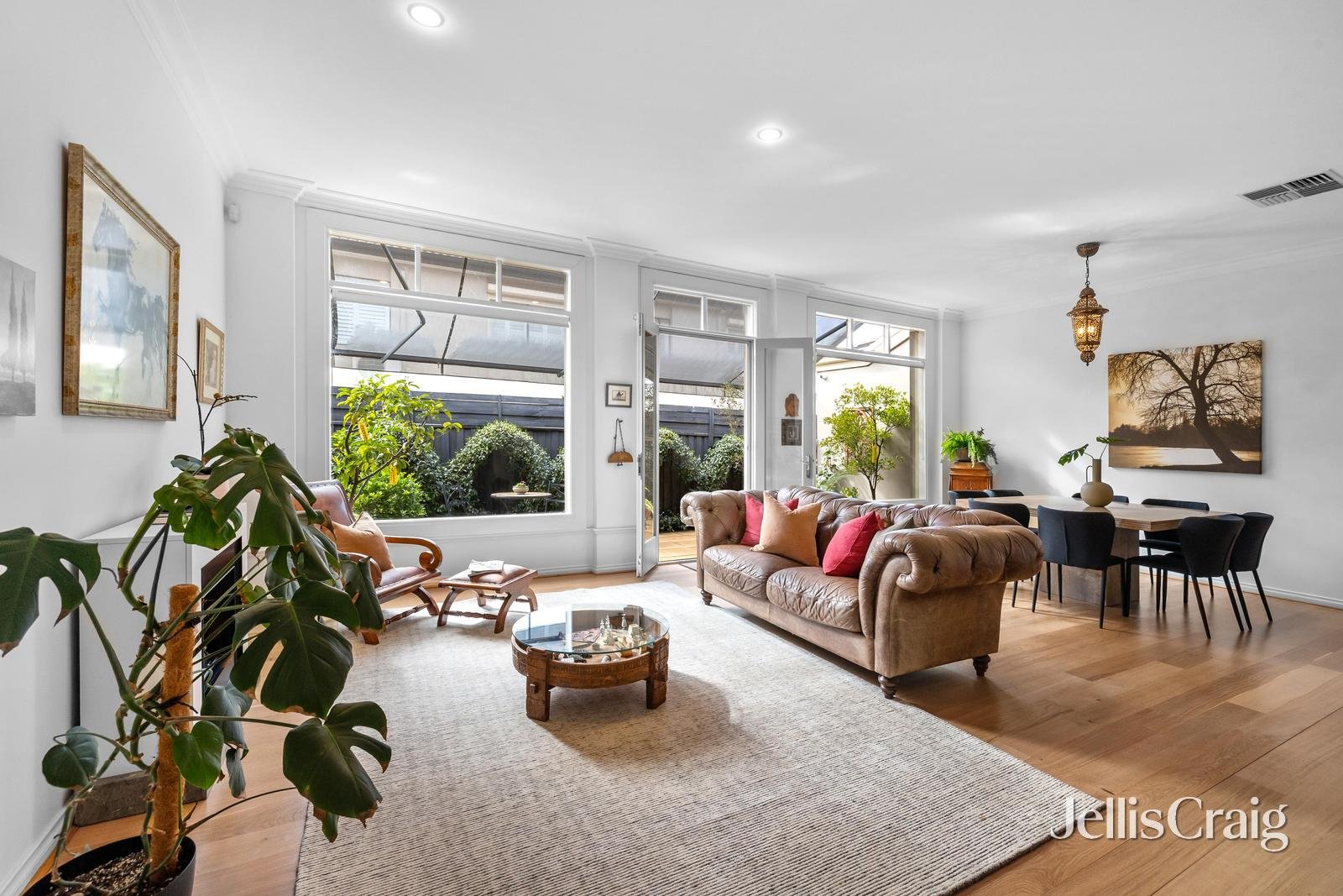 12 Sweyn Street, Balwyn North image 3