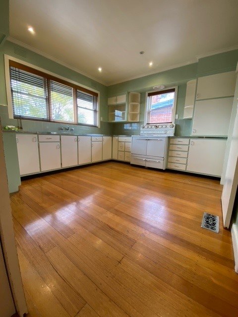 Property Gallery Thumbnail 3