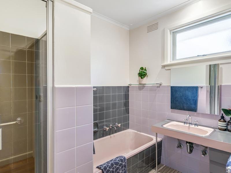 12 Sylvander Street, Balwyn North image 14