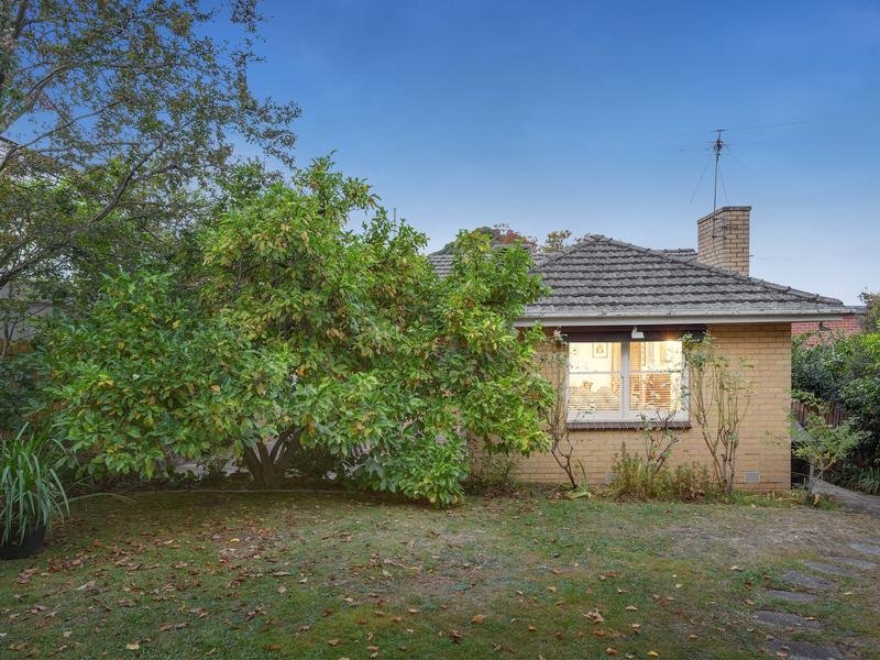 12 Sylvander Street, Balwyn North image 18