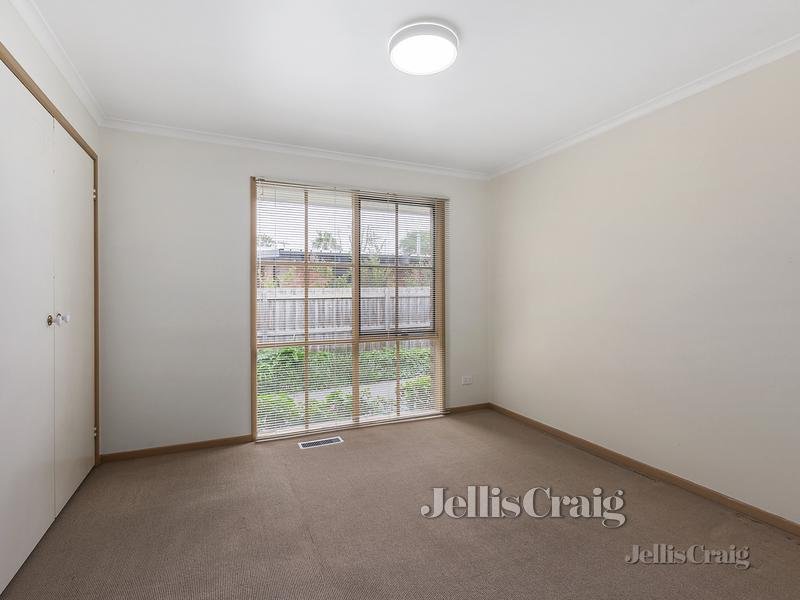 1/2 Talford Street, Doncaster East image 5