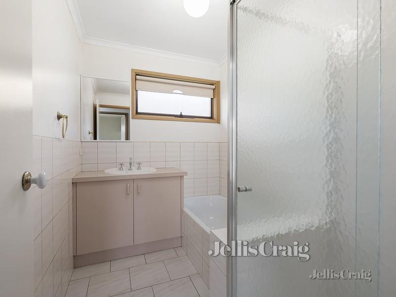 1/2 Talford Street, Doncaster East image 7