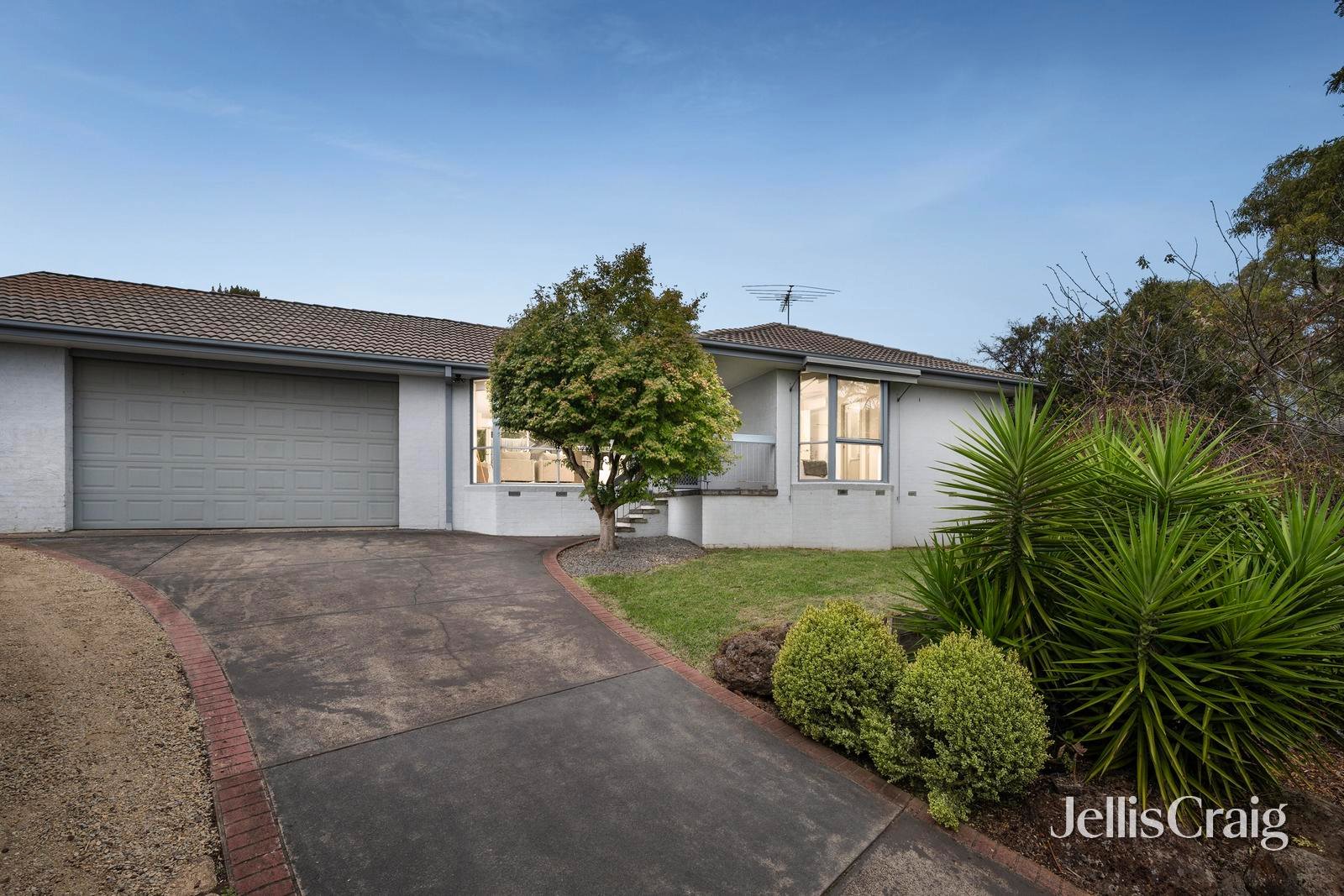 12 Tangermere Place, Lilydale image 1