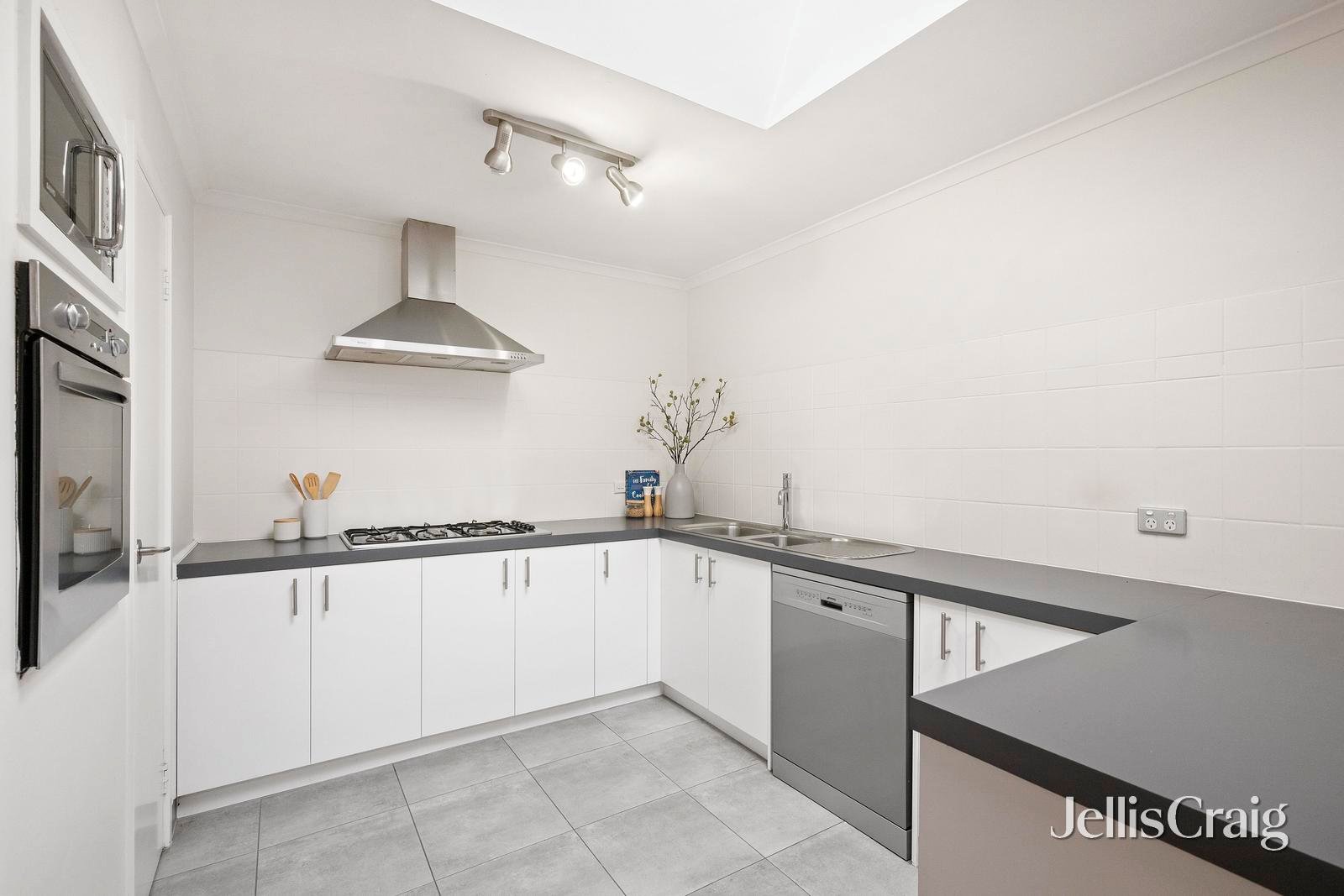 12 Tangermere Place, Lilydale image 6