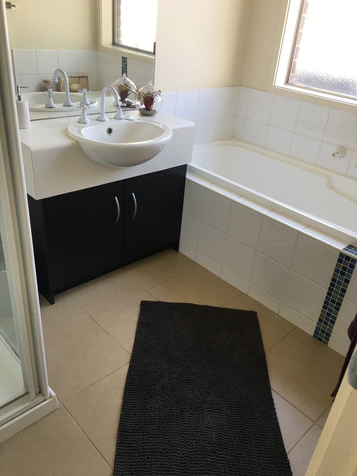 12 Tasman Court, Torquay image 9