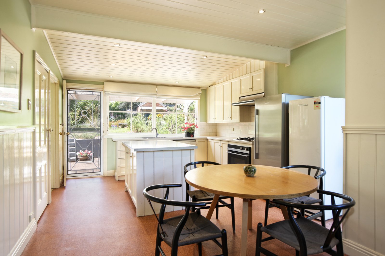 Property Gallery Thumbnail 6