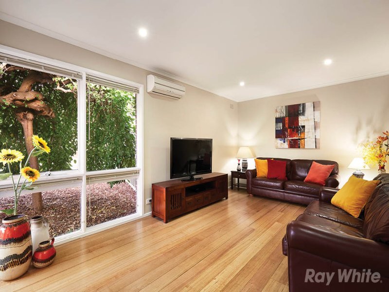 12 Templewood Avenue, Noble Park North image 2