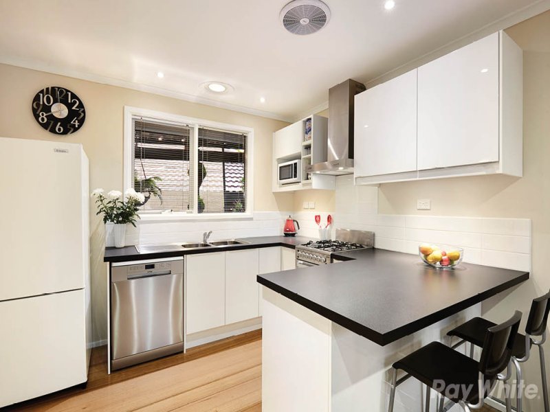 12 Templewood Avenue, Noble Park North image 3