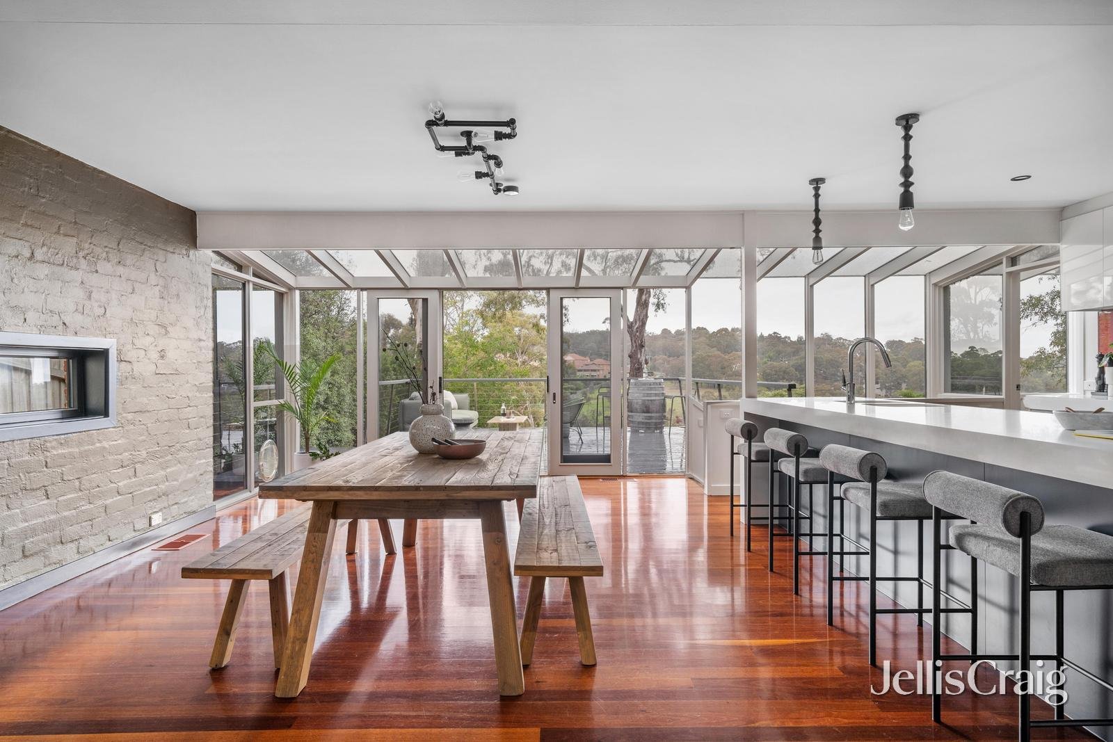 12 Terrigal Place, Greensborough image 4