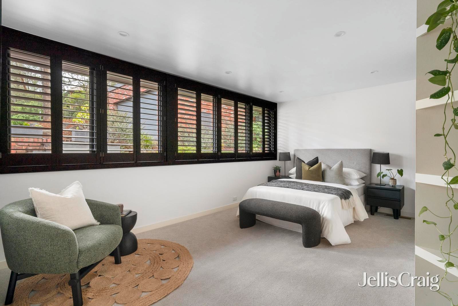 12 Terrigal Place, Greensborough image 11