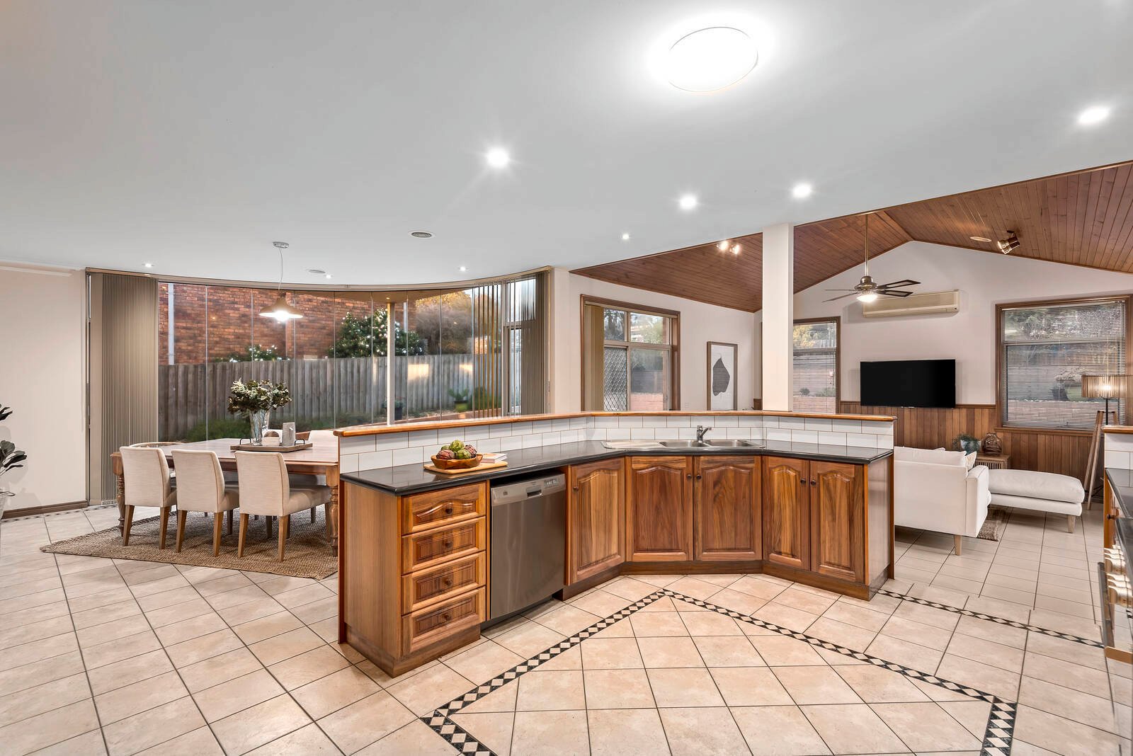 Property Gallery Thumbnail 5