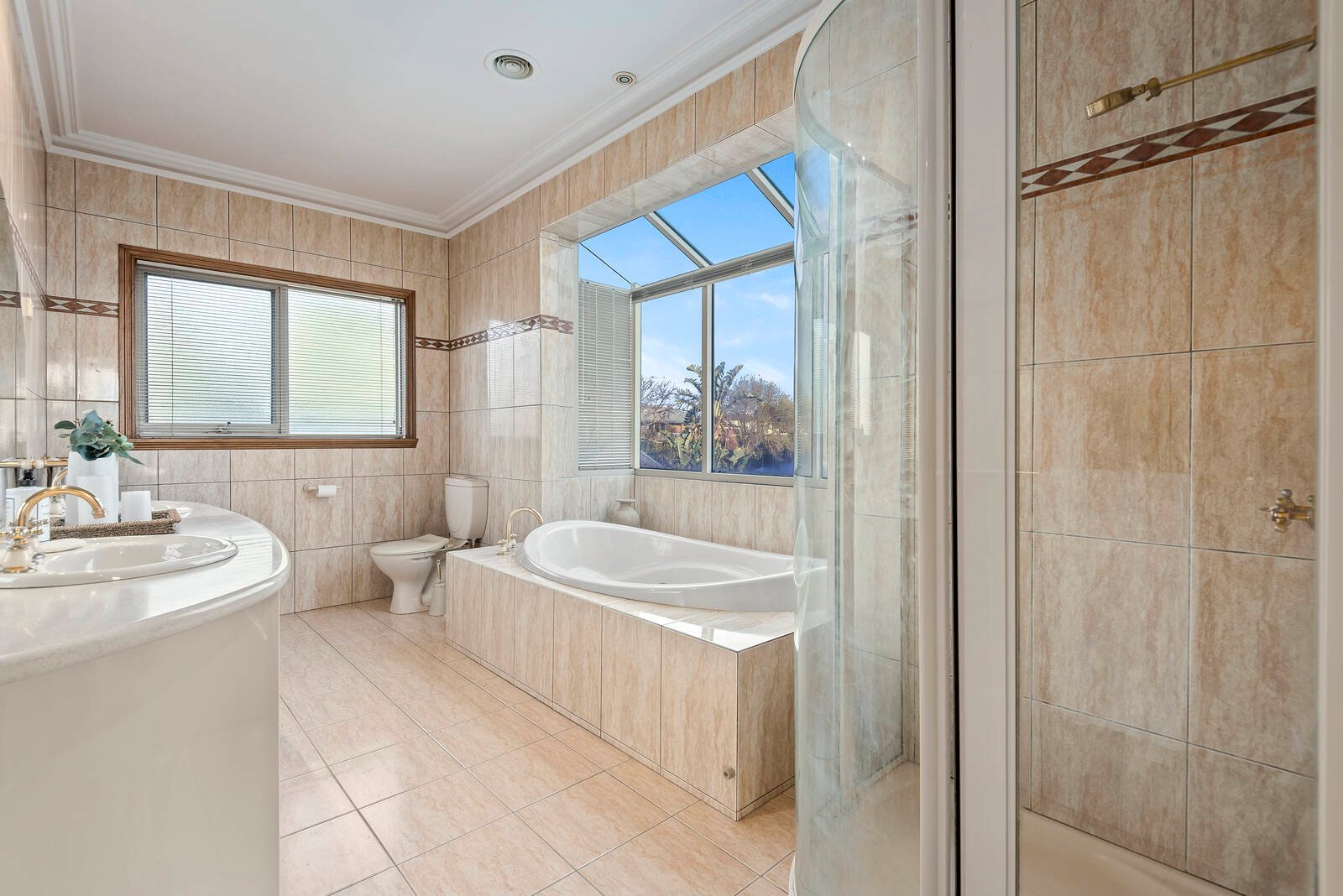 Property Gallery Thumbnail 7