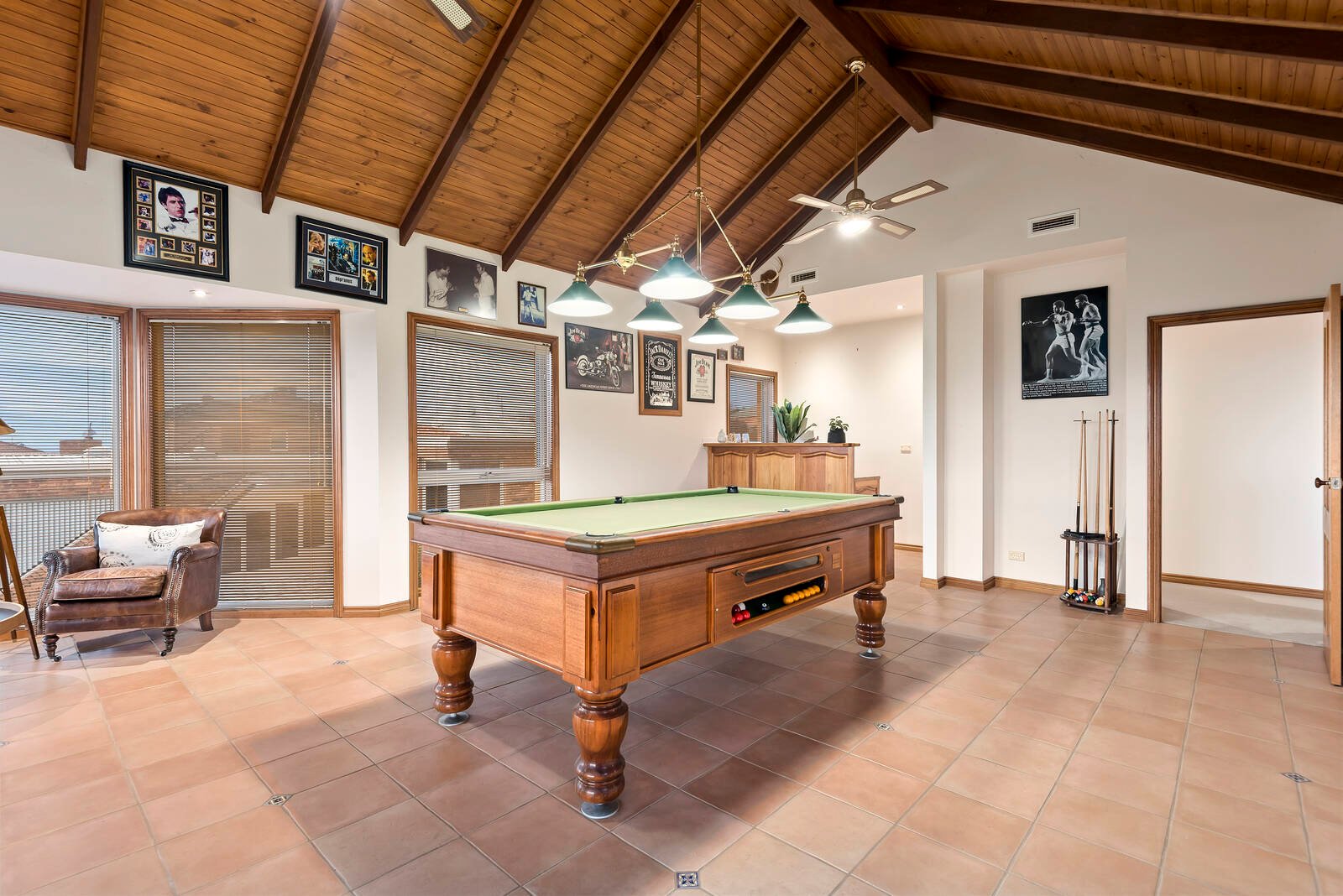 Property Gallery Thumbnail 12