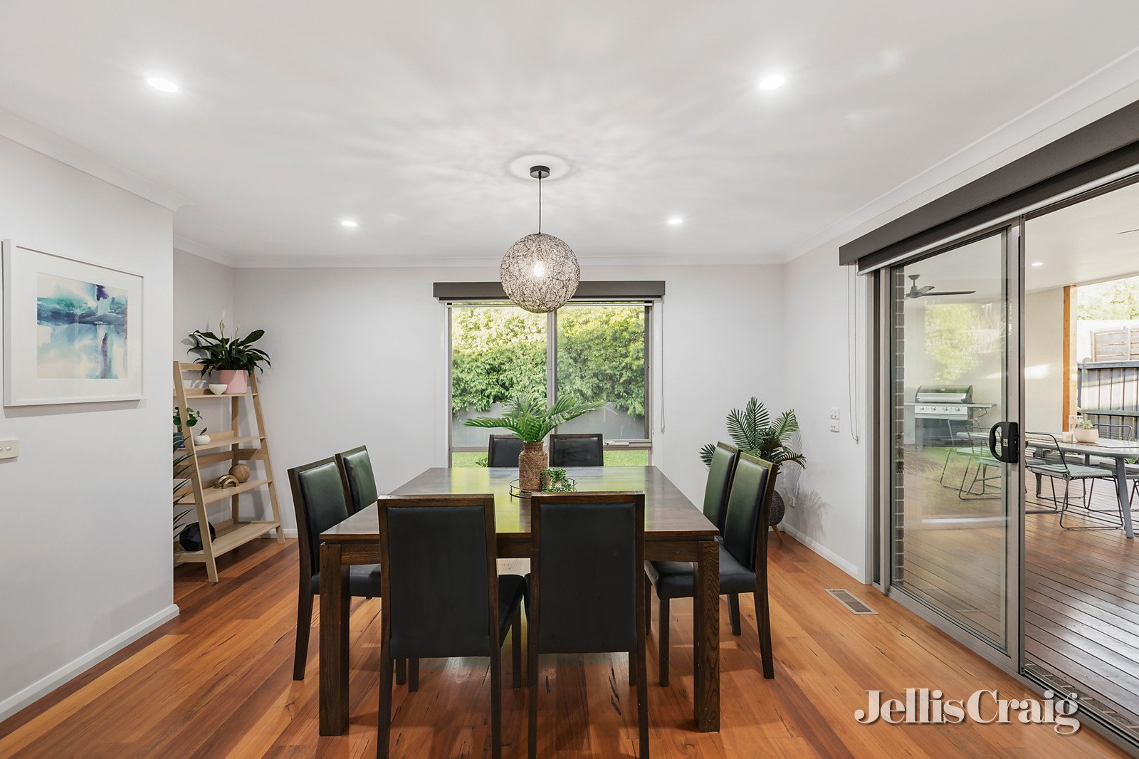 12 Tiverton Circuit, Mooroolbark image 6