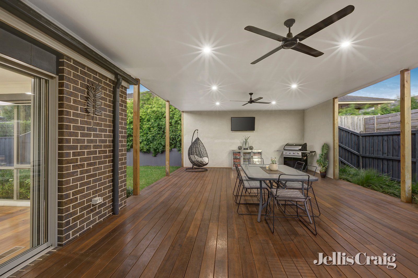 12 Tiverton Circuit, Mooroolbark image 15