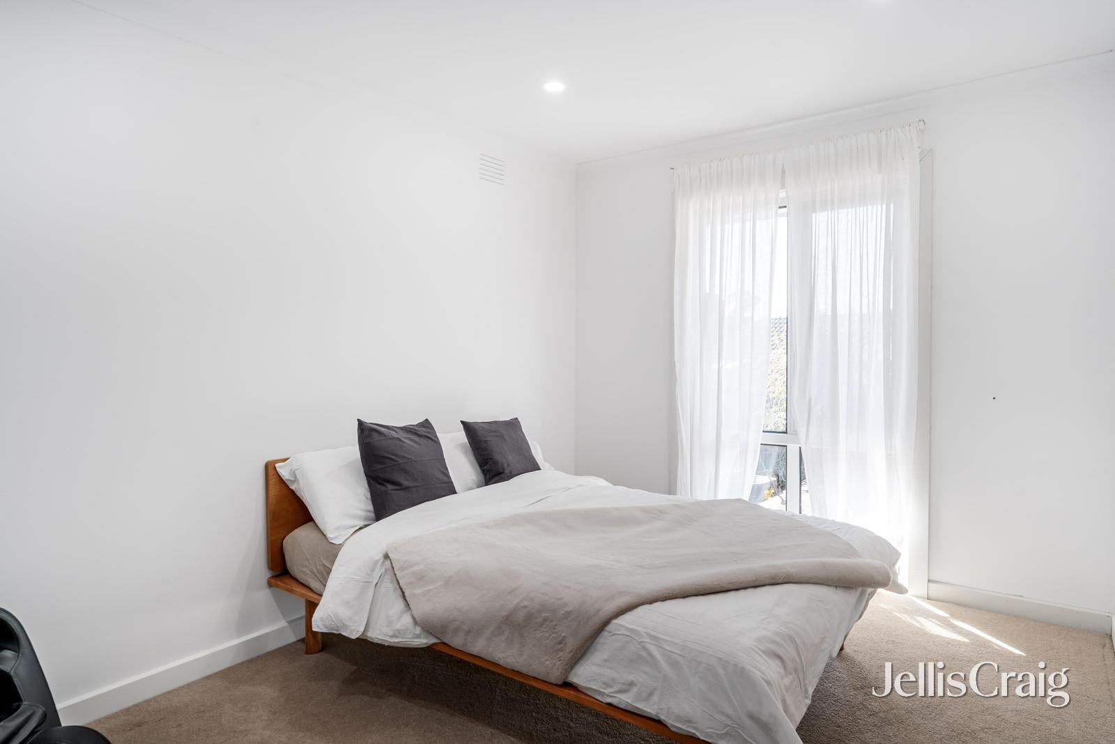 12 Toulon Drive, Templestowe Lower image 12