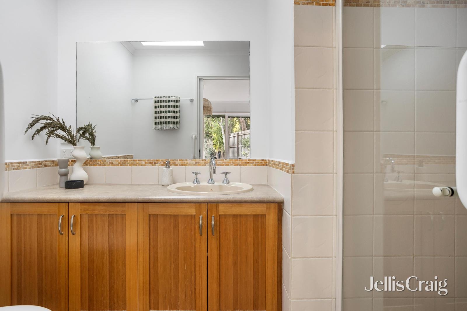 12 Treetops Close, Eltham image 9