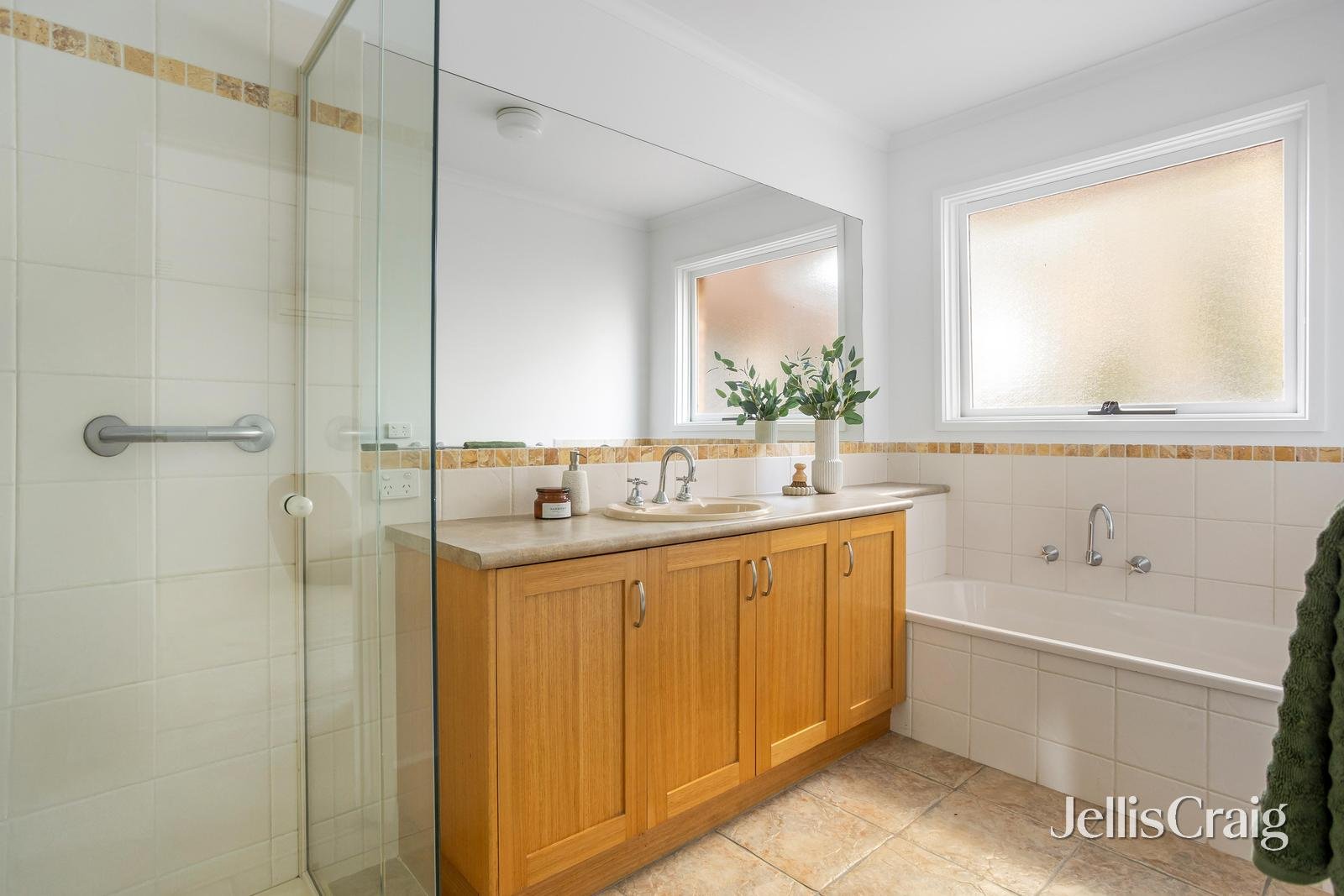 12 Treetops Close, Eltham image 11