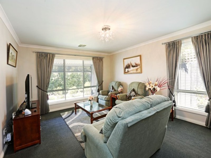 12 Two Bays Drive, St Leonards image 5