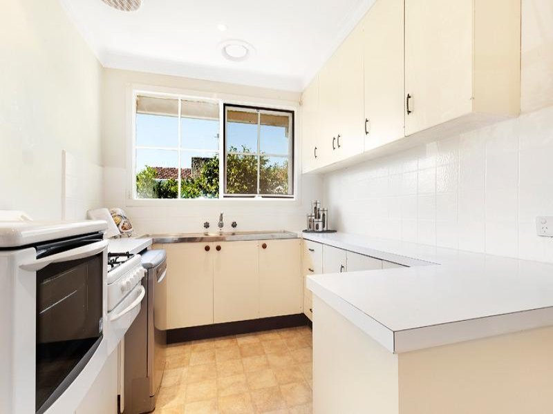 1/2 Valda Avenue, Mont Albert North image 4