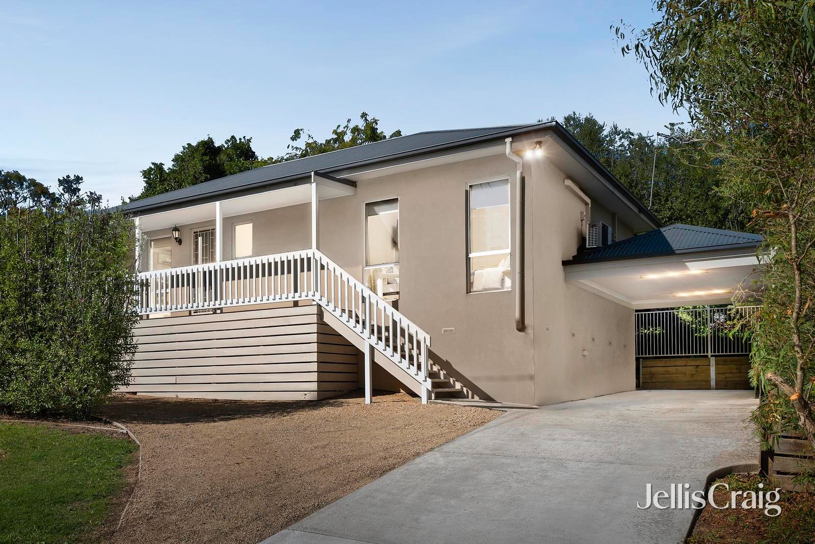 12 Valley Road, Seville image 1