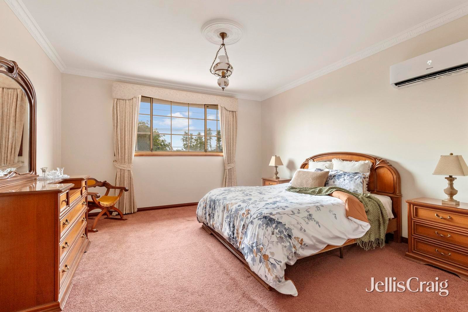 12 Vanberg Road, Essendon image 8