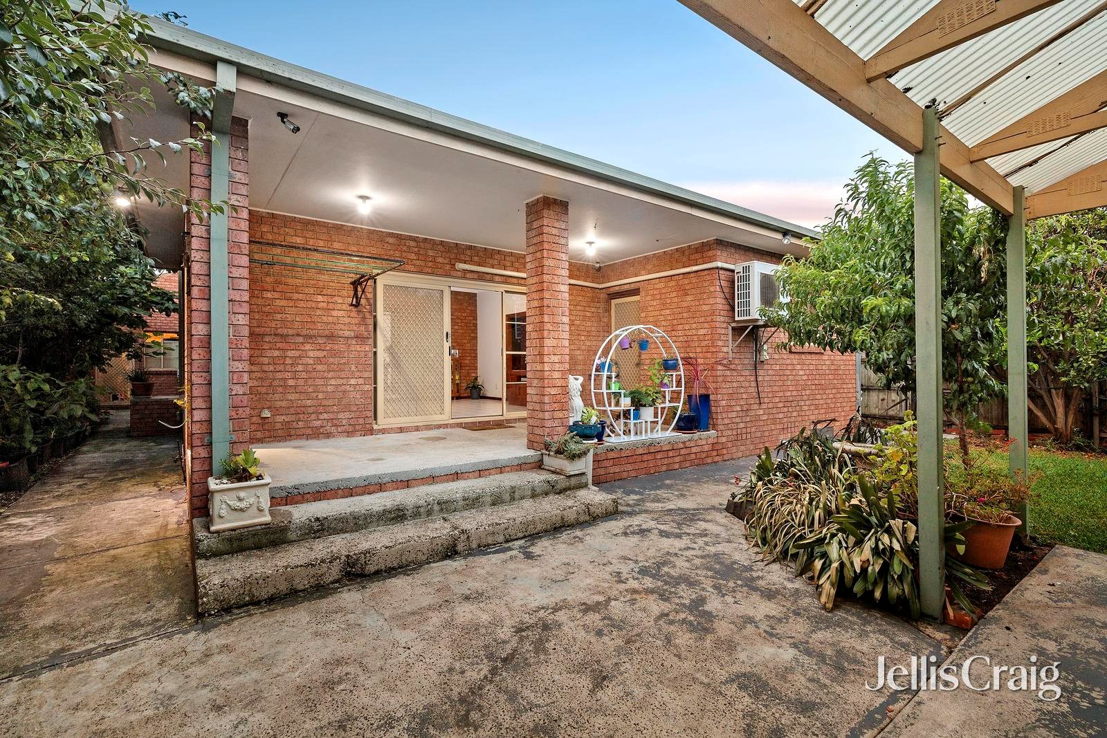 12 Vanberg Road, Essendon image 10