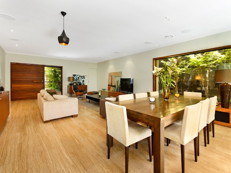 1/2 Vautier Street, Elwood image 2