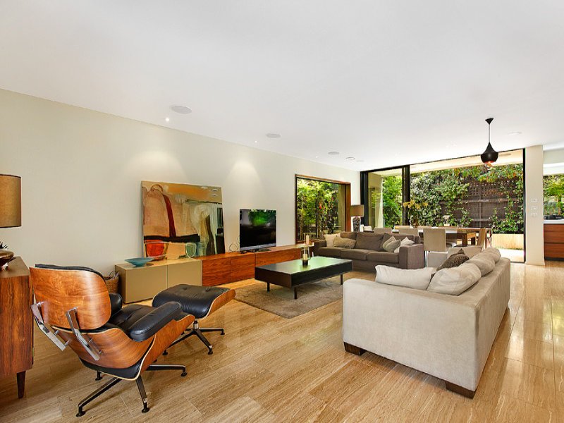 1/2 Vautier Street, Elwood image 9