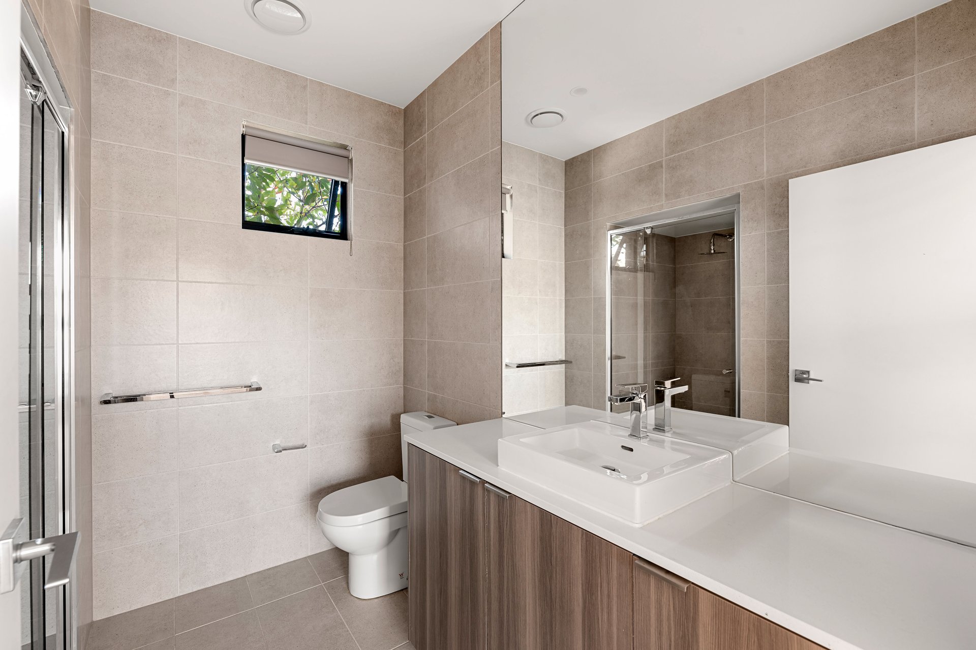 1/2 Vicki Court, Doncaster&nbsp;East image 5