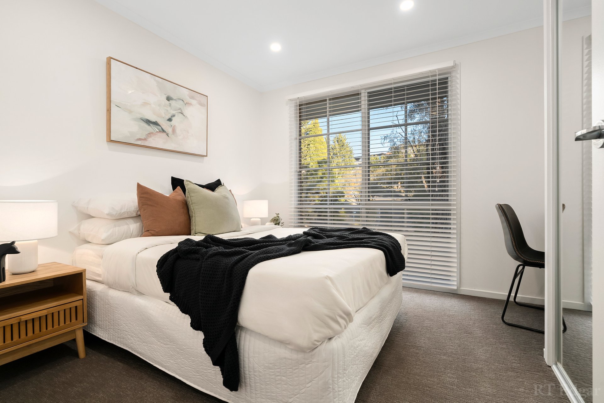 Property Gallery Thumbnail 10