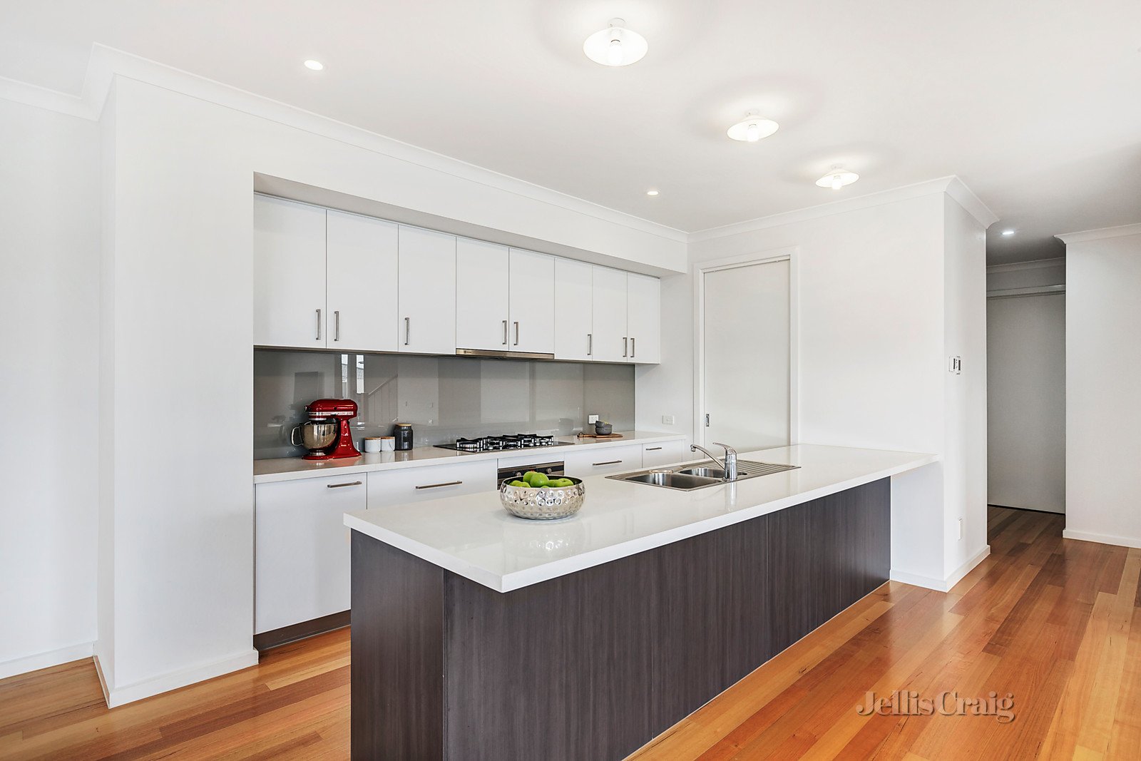 12 Vine Court, Bentleigh East image 3