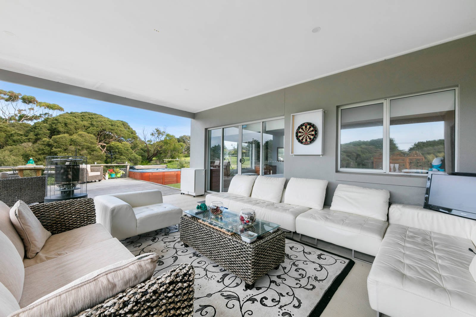 Property Gallery Thumbnail 3