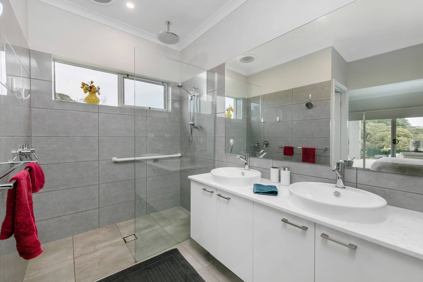 Property Gallery Thumbnail 6