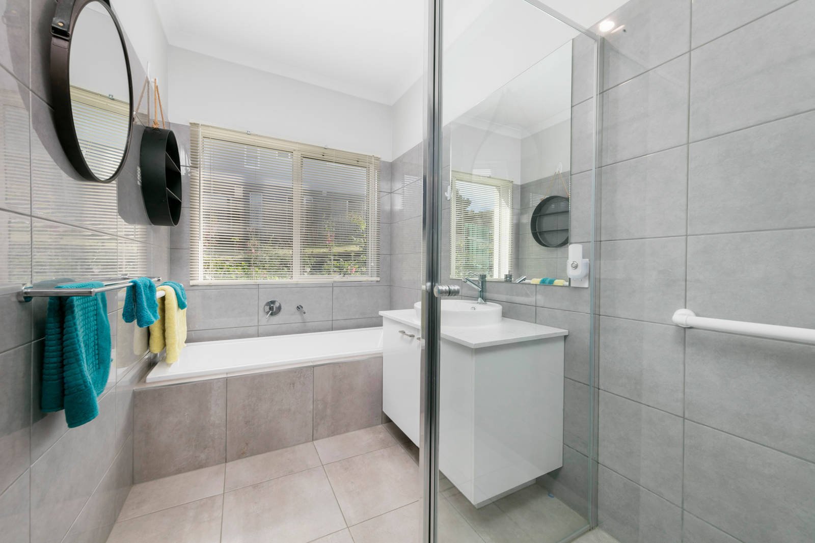 Property Gallery Thumbnail 9