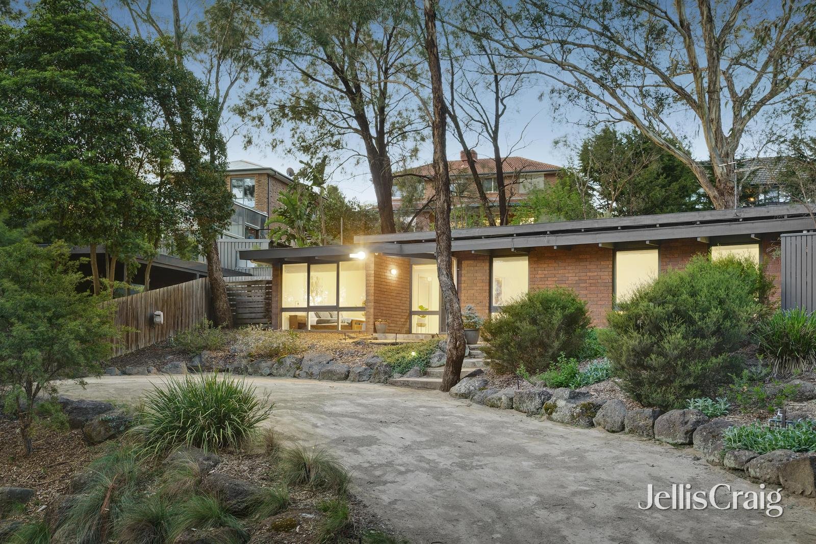 12 Wakefield Close, Eltham North image 1