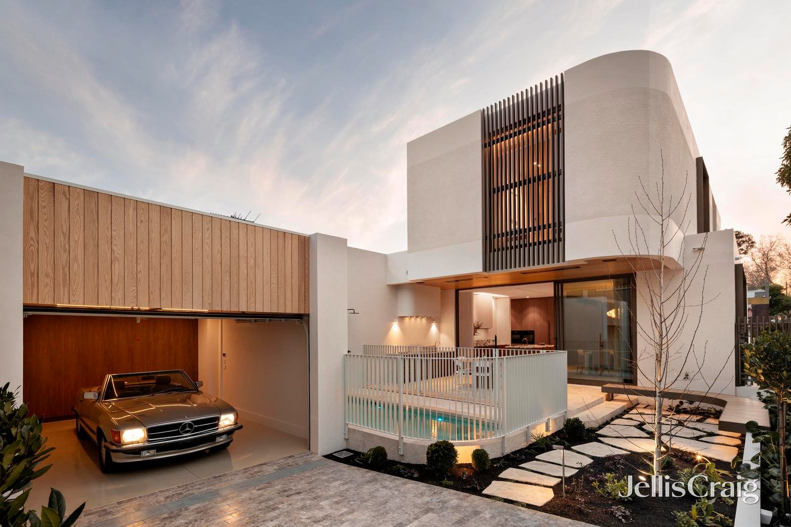 12 Wales Street, Northcote image 2