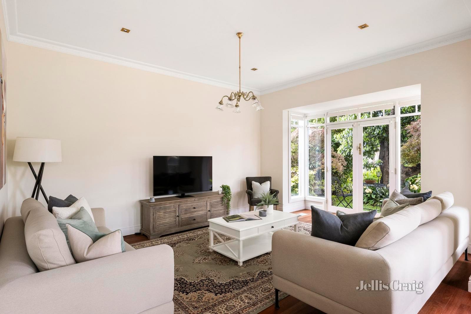 12 Walsh Street, Deepdene image 6