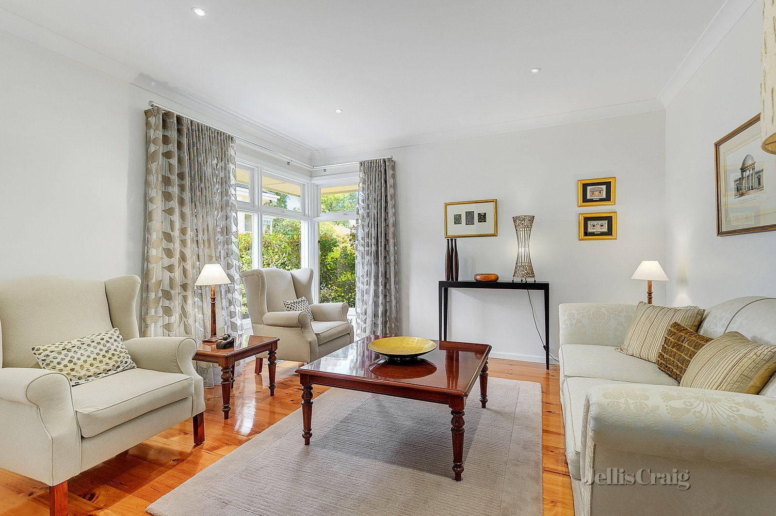 12 Wanbrow Avenue, Balwyn North image 2