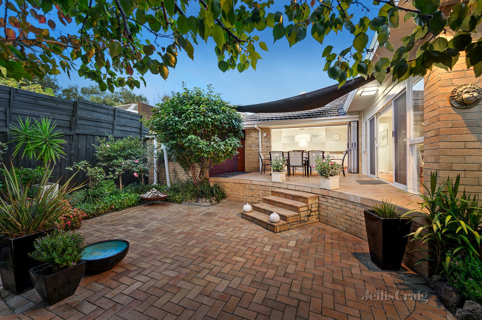 12 Wanbrow Avenue, Balwyn North image 6