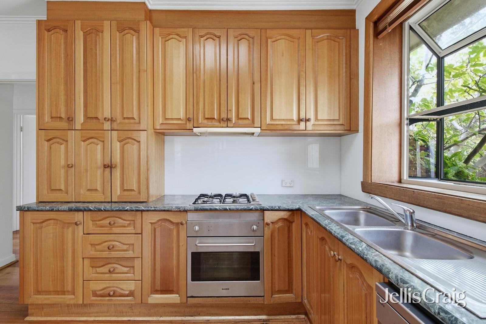 12 Wavell Street, Bentleigh image 11