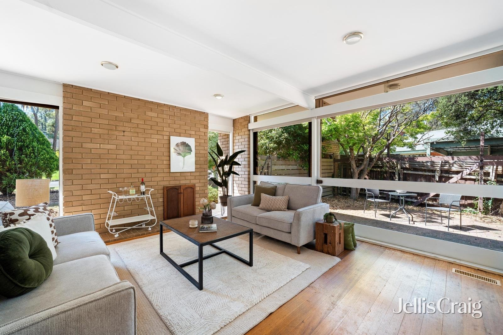 12 Wayne Court, Heathmont image 2