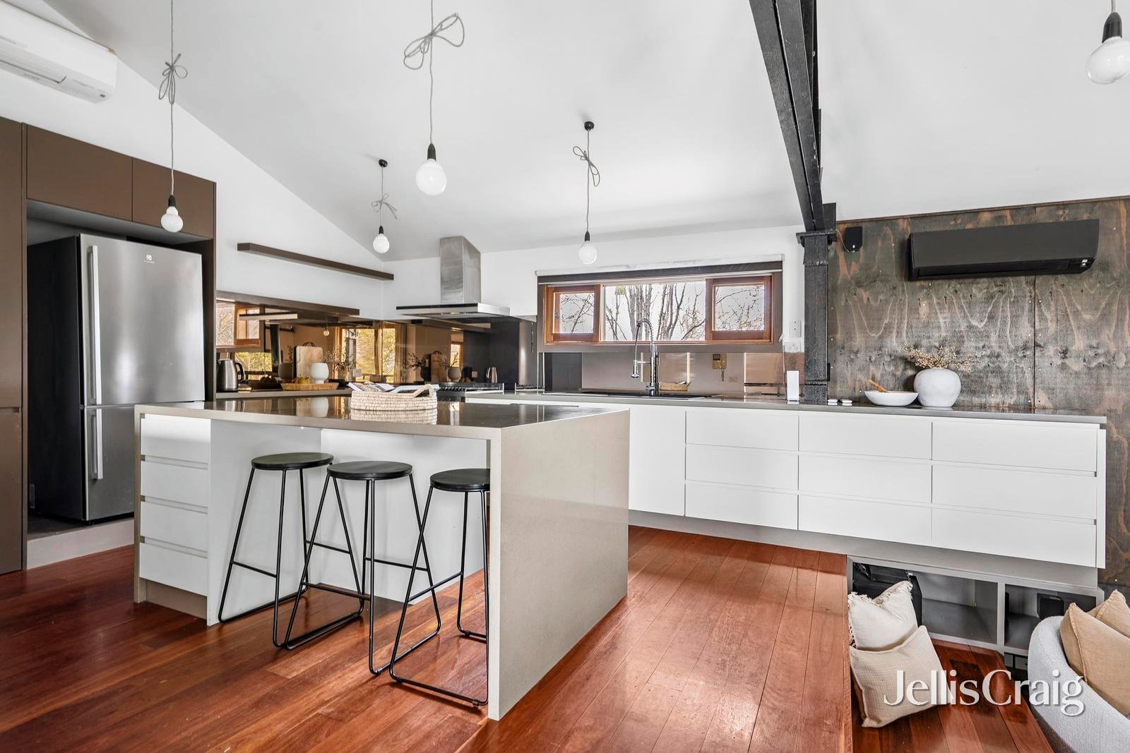 12 Wellington Street, Geelong West image 3