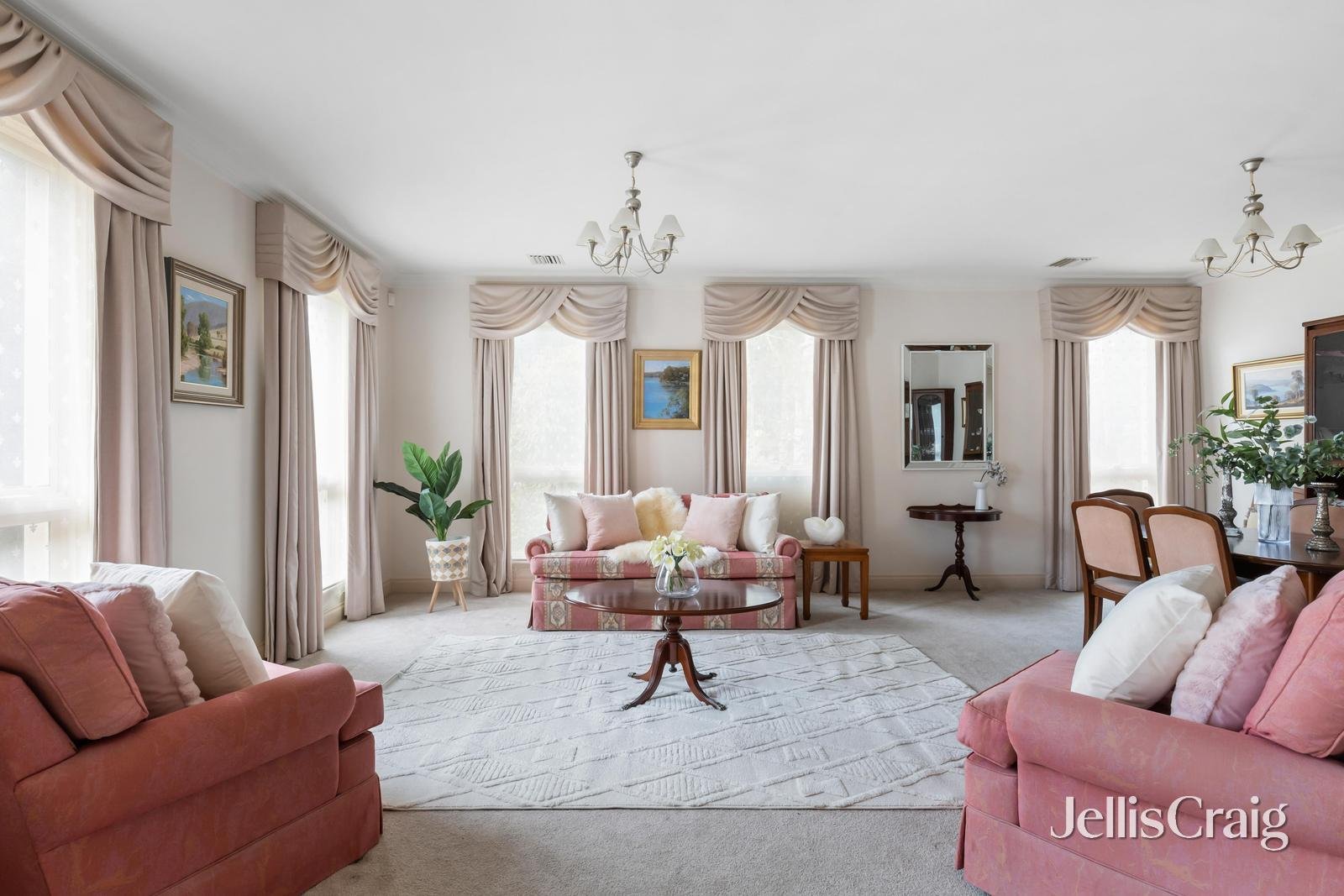 12 Weybridge Street, Surrey&nbsp;Hills image 2